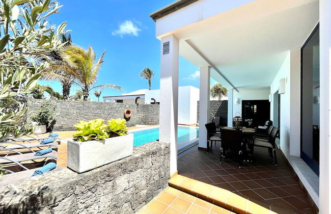 Beautiful 5-bed Villa in Playa Blanca - Photo 38