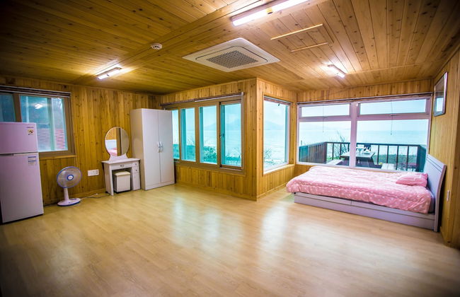 Sea and Sunset Pension - Photo 7