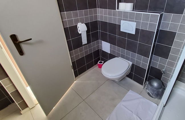 Apartment 11 Sleeps 4 Guests - Photo 27