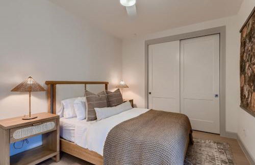 Stunning home - walk to square & heated pool - Foto 21