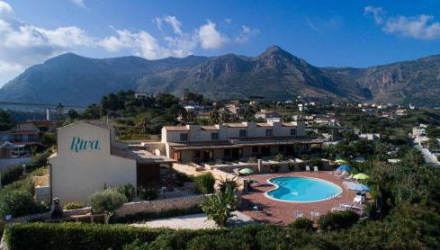 Riva Sea Apartments - Photo 1