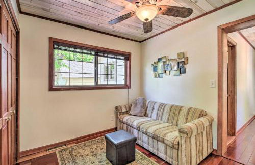 Retreat with Lake Access and Private Boat Dock! - Foto 20