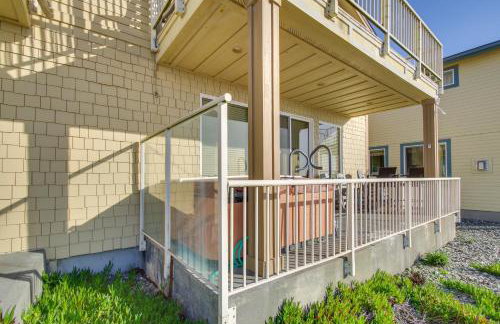 Quiet Waterfront Escape with Hot Tub and Beach Access! - Foto 29