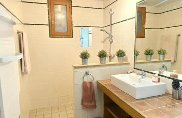 GITE DE L'ASPE 135m2, 6p, 3ch avec piscine privative, jardin ombragé clos - Foto 9