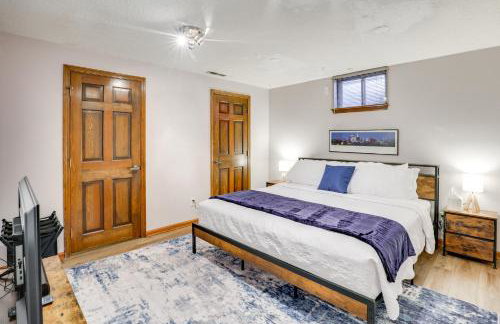 3,000-Sq-Ft Group Getaway with Pool Near Kansas City - Foto 28