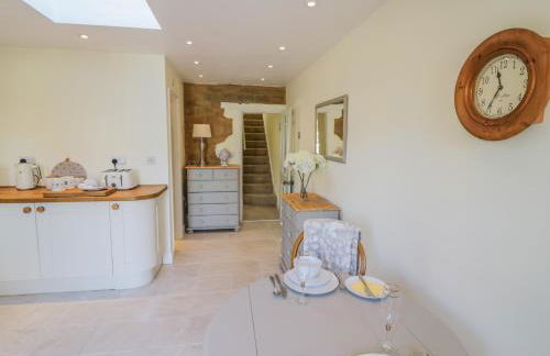 Bumble Cottage - Photo 10