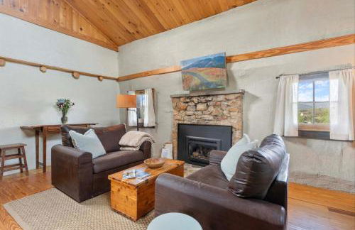 Rustic Baileys Retreat Cabin Near Wineries! - Foto 5