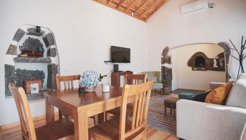 Casas da Ribeira - Photo 1