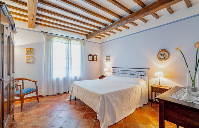 Holiday-Home with pool in San Gimignano - Photo 9