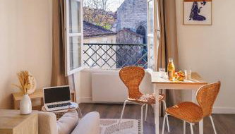 "Aux Grandes Ecoles" Studio Premium cœur de Poitiers - Foto 1