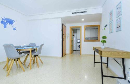 Apart. Port Arenal con terraza y piscina - Foto 8