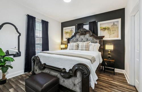 Spacious 10BR NOLA Home, Perfect for Groups, King bed - Foto 17