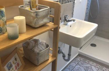 Hen-Coop Inn Appartement mit zwei Schlafzimmern & Netflix - Photo 13