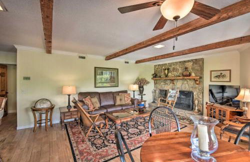 Picturesque Sky Haus Sanctuary with Mountain Views - Foto 11