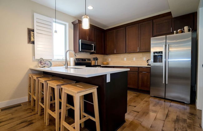 The Ladley Luxury Lifestyle Walk to Mile High - Foto 1