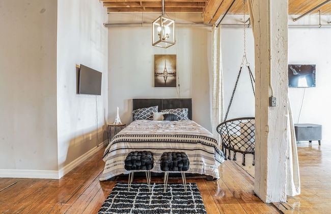 Queen G Investments 1 Bedroom Apts by RedAwning - Foto 3