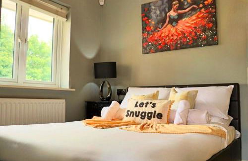 Heathrow Modern House with Parking & Fast WiFi - Foto 4