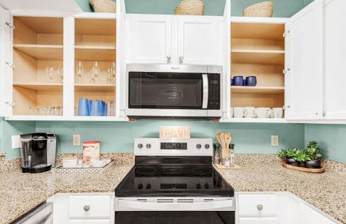 Coastal Haven Pools Restaurant & Beach Shuttle - Foto 21