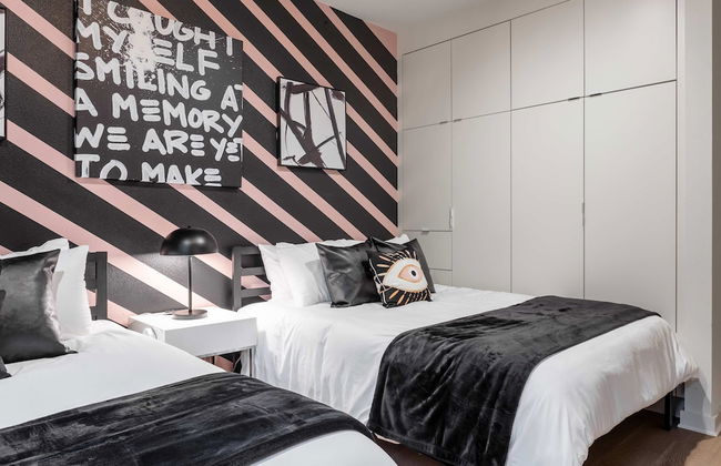 Upstay - Pristine Pool Palace - 7min to Rainey St - Photo 30