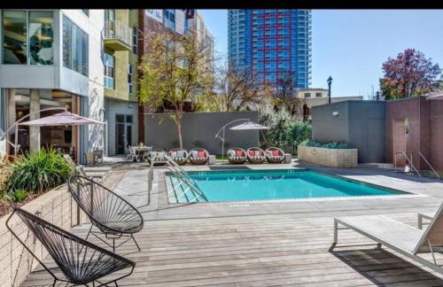 Modern 2BR Near Petco Park & Convention Center - Foto 1