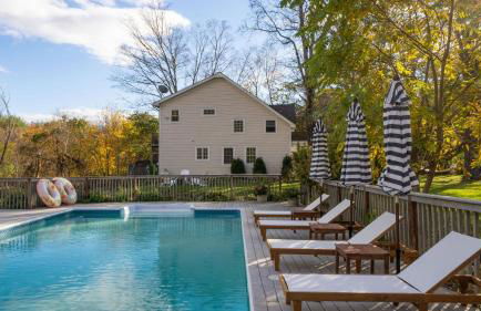 4BDR Heritage Estate w Pool Private Pond Fire Pit Cortland by AvantStay - Foto 5