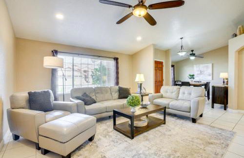 Lakefront Home with Outdoor Oasis in Glendale! - Foto 13