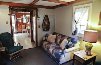 #4 - Loon's Landing 2 Bedroom Cabin by RedAwning - Foto 8