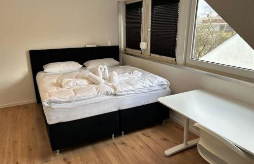 Ferienhaus mit Privatparkplatz, Terrasse und Stadtnähe - Foto 4