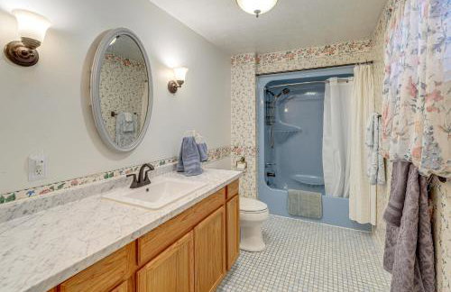 half Mi to Kanawha River Quiet Escape with Patio - Foto 14