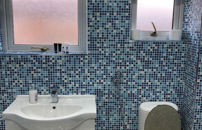 Lovely 3-bed House in Farnham Royal Slough - Foto 10