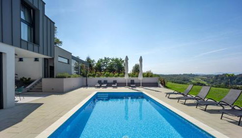 Casa Cielo, new modern villa with outdoor pool - Foto 3, sunbed