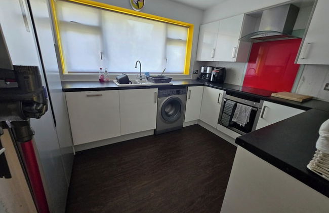 3 Bed House Stunning Views And Free Parking - Foto 28