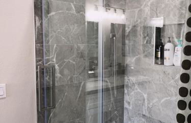 Newly Remodeled Pool Villa 3BD 3BA By Summerlin - Foto 37