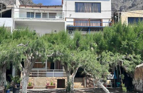 Tris Ekklisies Seaside Beach Apartment - Liviko - Foto 15