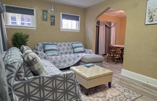 Cute 2 Bedroom Apartment 7 minutes from the falls! - Foto 27