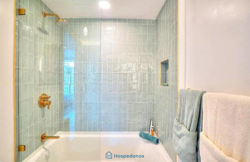 Apartment in New Luxury Condo in Downtown - Photo 22