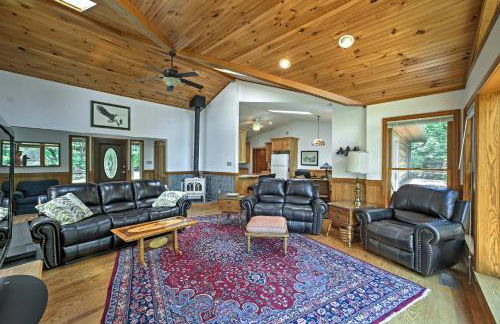 A Scenic View Lodge in Ozarks with Views and Hot Tub - Foto 5