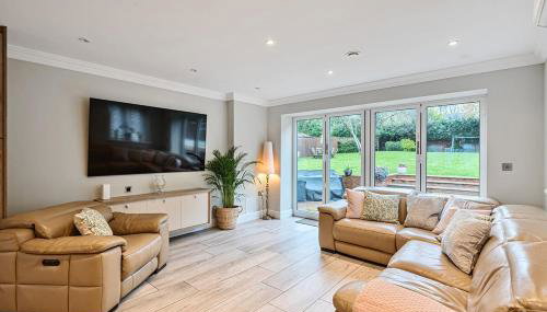 Luxurious Modern Henley Home with Pool & Hot Tub, 5 Bedrooms, Parking - Foto 3, heating