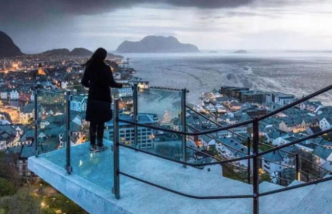 Family Friendly, Free Parking Space, Short Walk to Brosundet - Foto 5