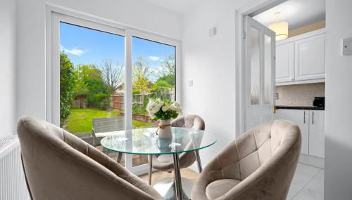 Stylish Four Bedroom House - Garden - Parking - Great Barr 110F - Foto 5