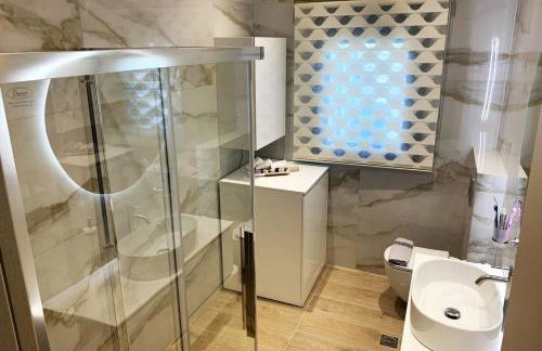 Luxury Home with Garden in the Suburbs - Foto 23