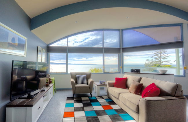 PierView Apartments - Photo 1