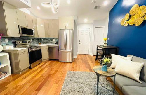 Downtown City Hall near Kimmel Center 2BD Suite - Photo 5