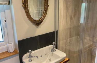 The Cabin at Bragdy - Photo 8