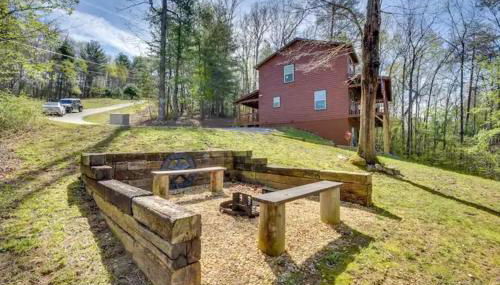 Cozy North GA Cabin 3BR3BA, Fire Pit & Game Rm - Foto 4