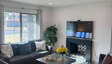 Msg for 5off 3Bed2Bath KingKingQueenBeds N PHX - Photo 2