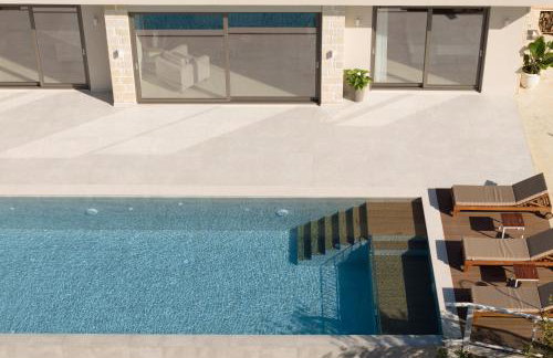 Reflection Villa, Heated Pool & Absolute Seclusion, By ThinkVilla - Foto 16