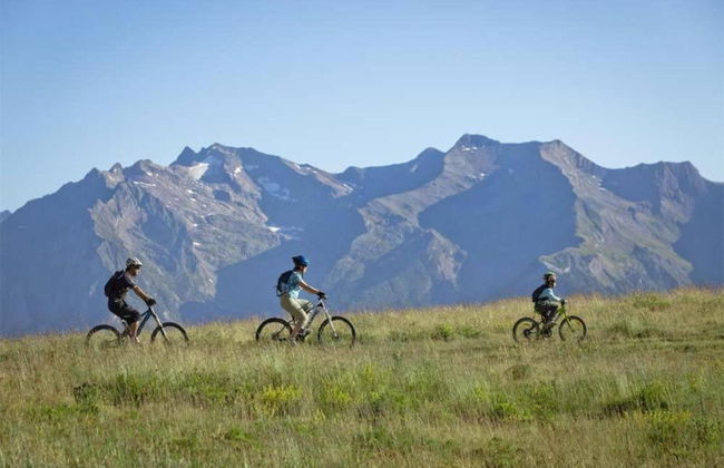 Apartment in L'eclose With Mountain Views - Photo 19