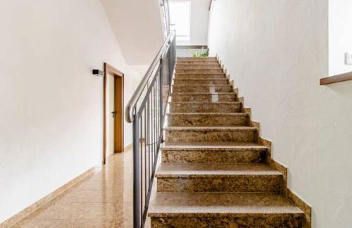 Modernes Doppelzimmer mit Bad & AC in Kehl Goldscheuer - 1A Guesthouse - Foto 13