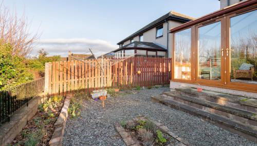 Spacious 3 Bedroom Retreat for up to 6 - Foto 2, Garden